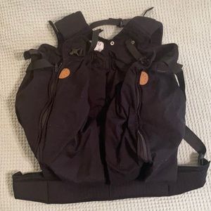 Wenego twin infant carrier in great condition.